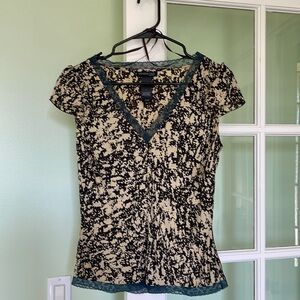 Kenneth Cole eclectic blouse. Size 6.